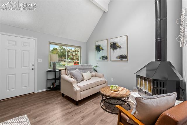 1840 Erin Loop