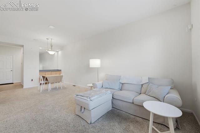 5537 Cross Creek Drive