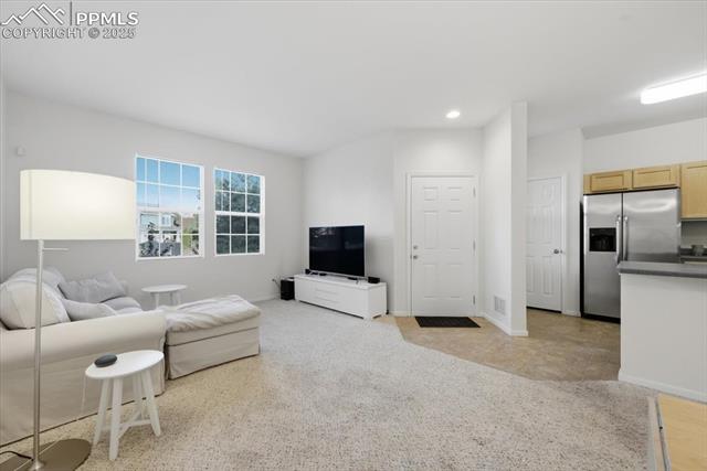 5537 Cross Creek Drive