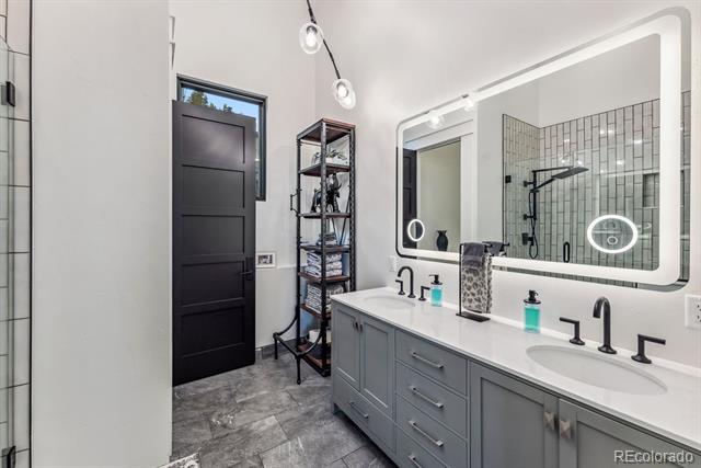 43 Granite Circle
