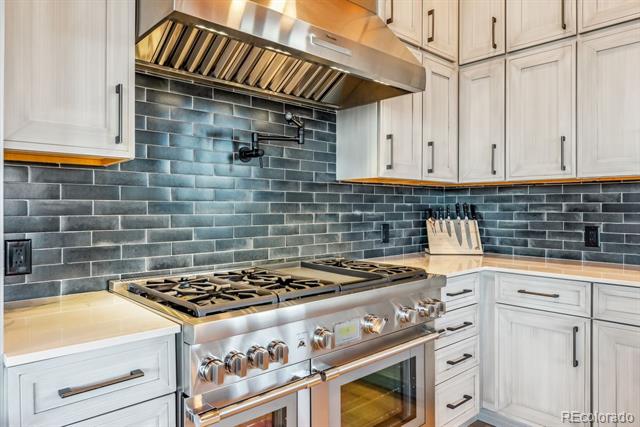 43 Granite Circle