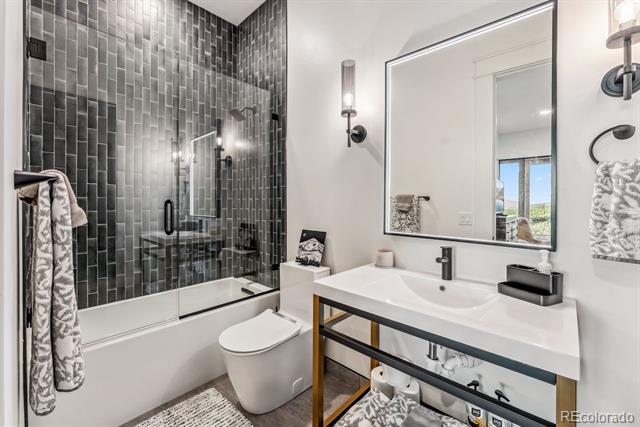 43 Granite Circle