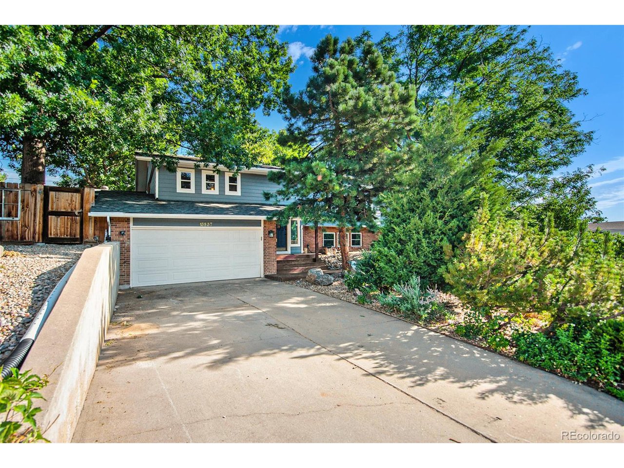 13537 W Mississippi Ct