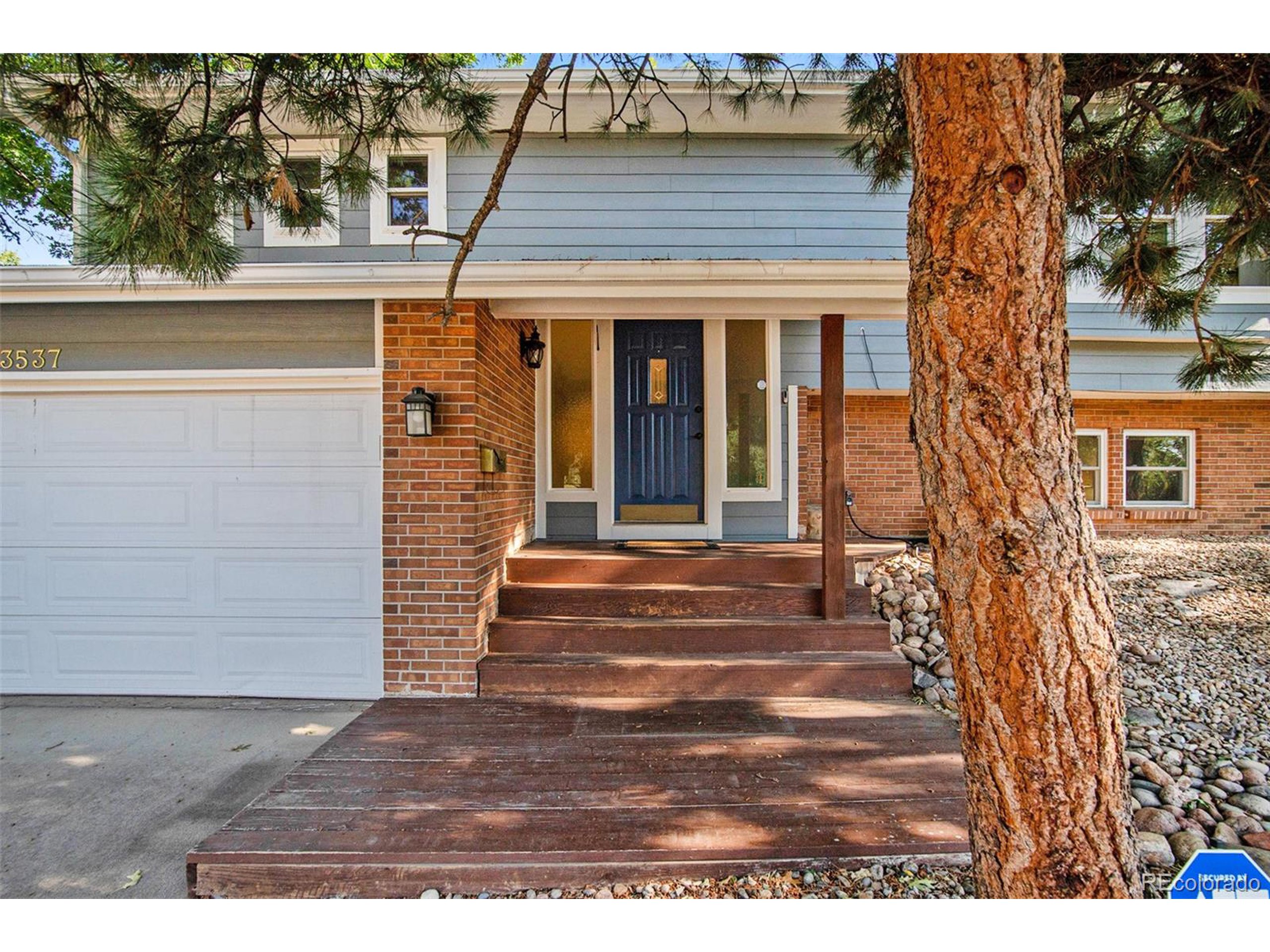 13537 W Mississippi Ct