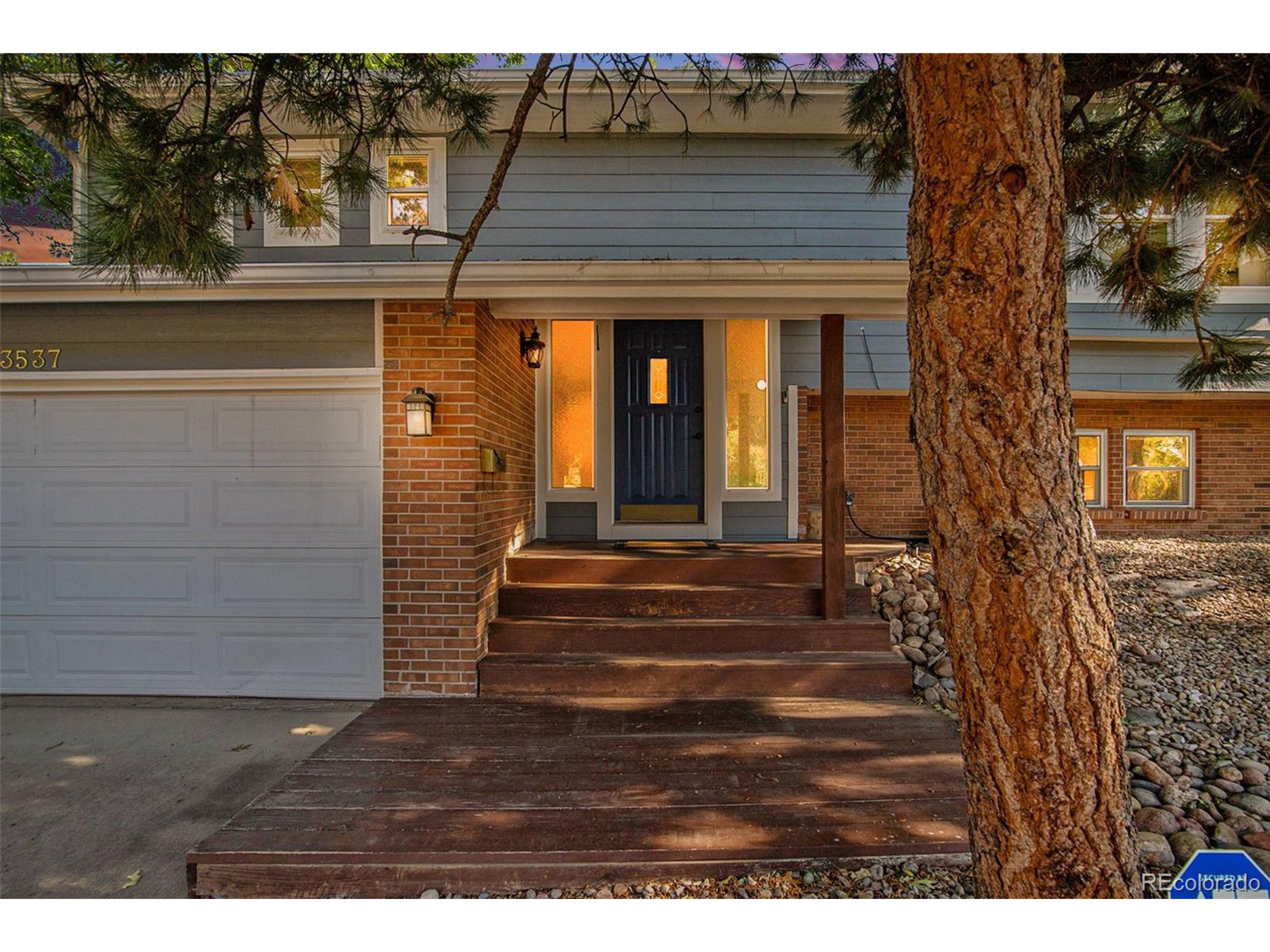 13537 W Mississippi Ct