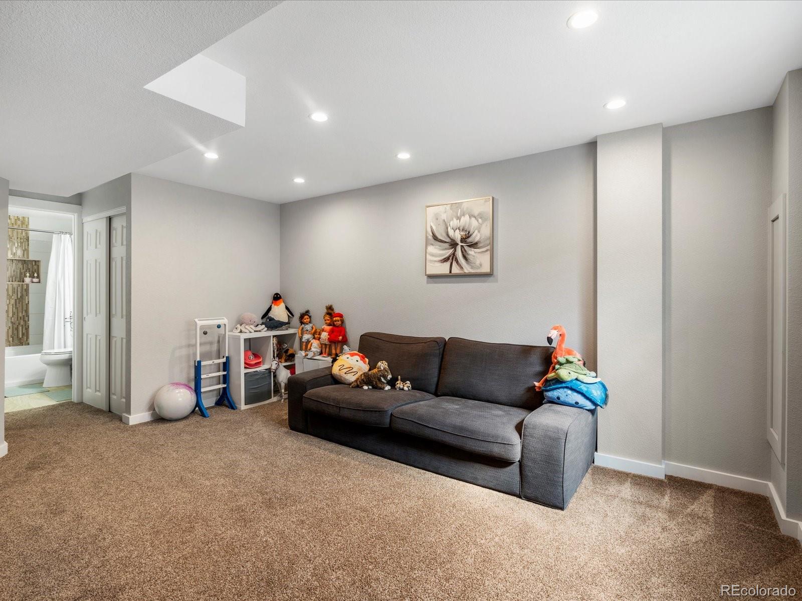 5557 S Simms Way