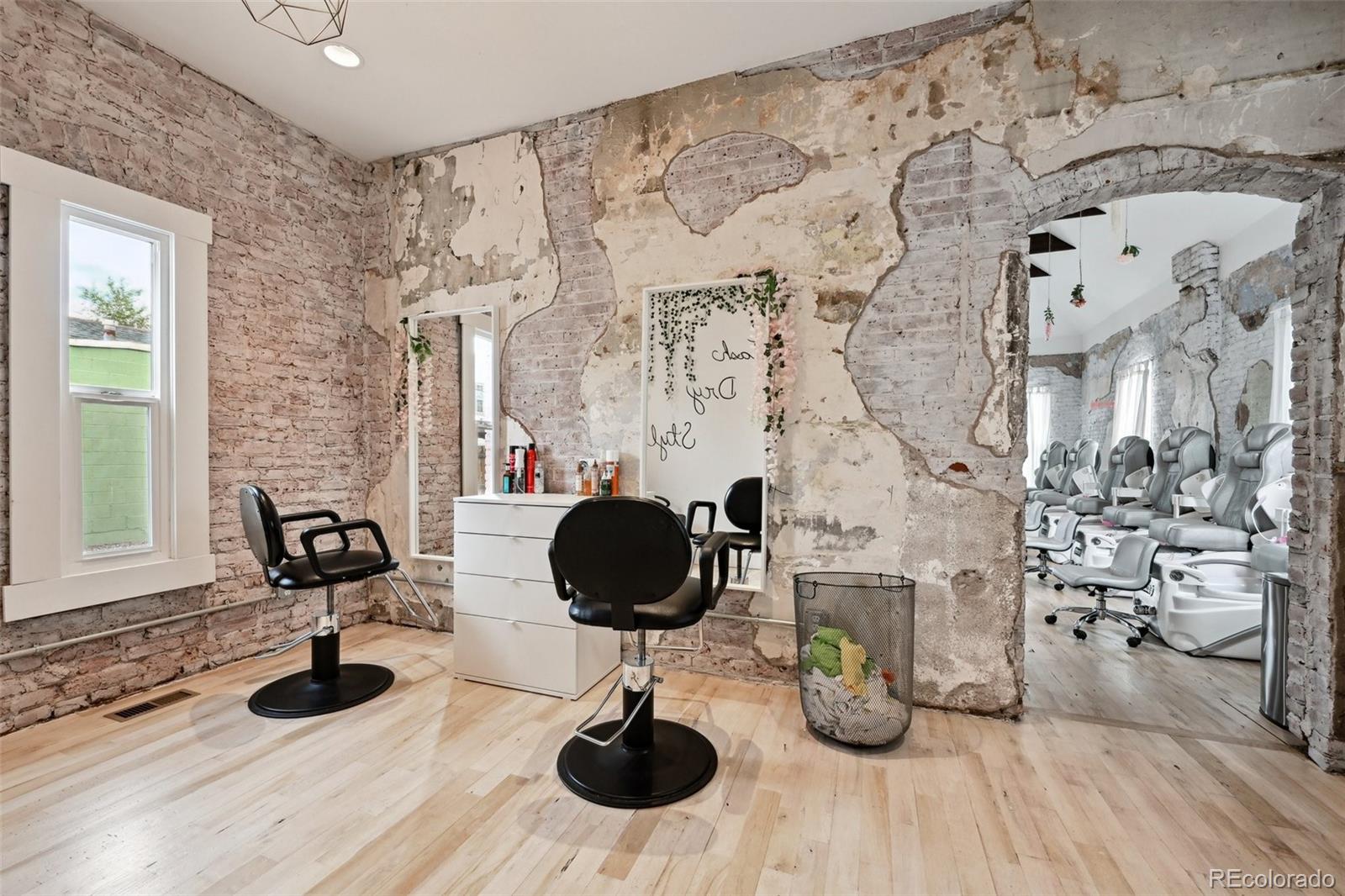 1123-1125 Santa Fe Drive