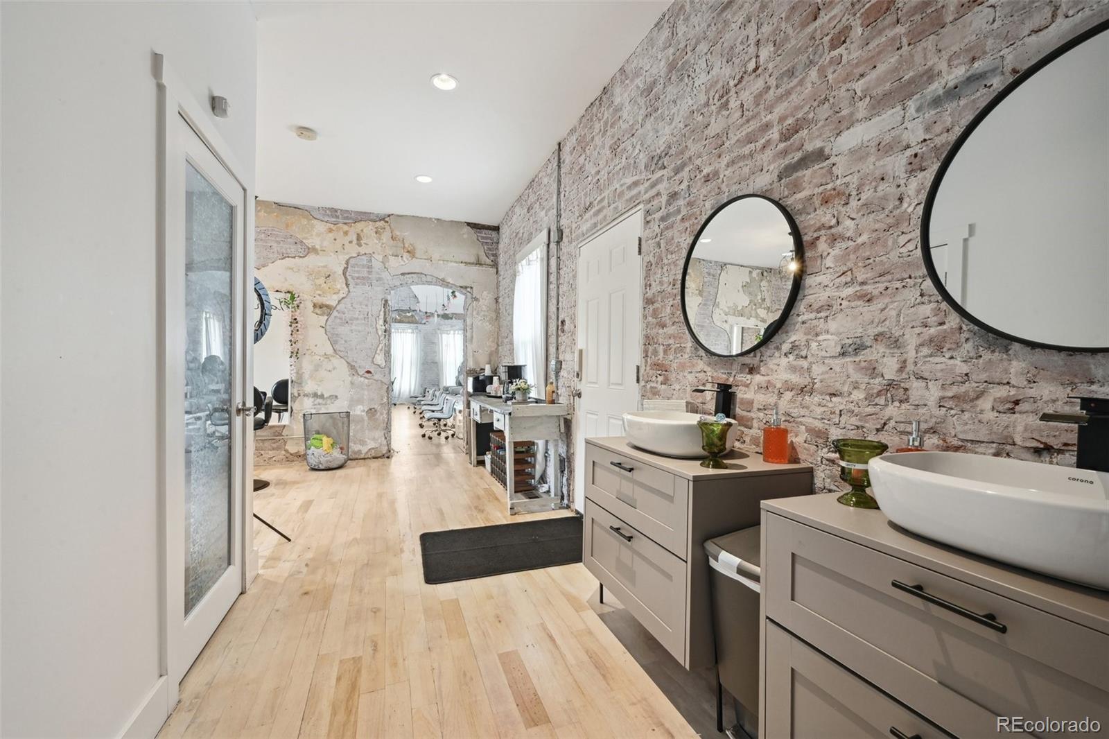 1123-1125 Santa Fe Drive