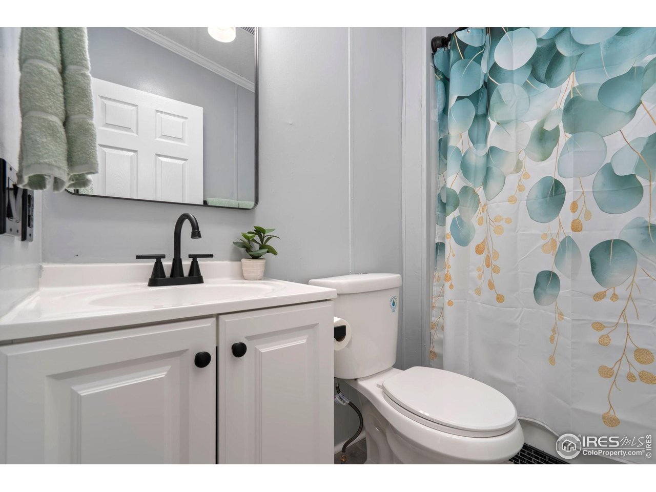 200 N 35th Ave 103