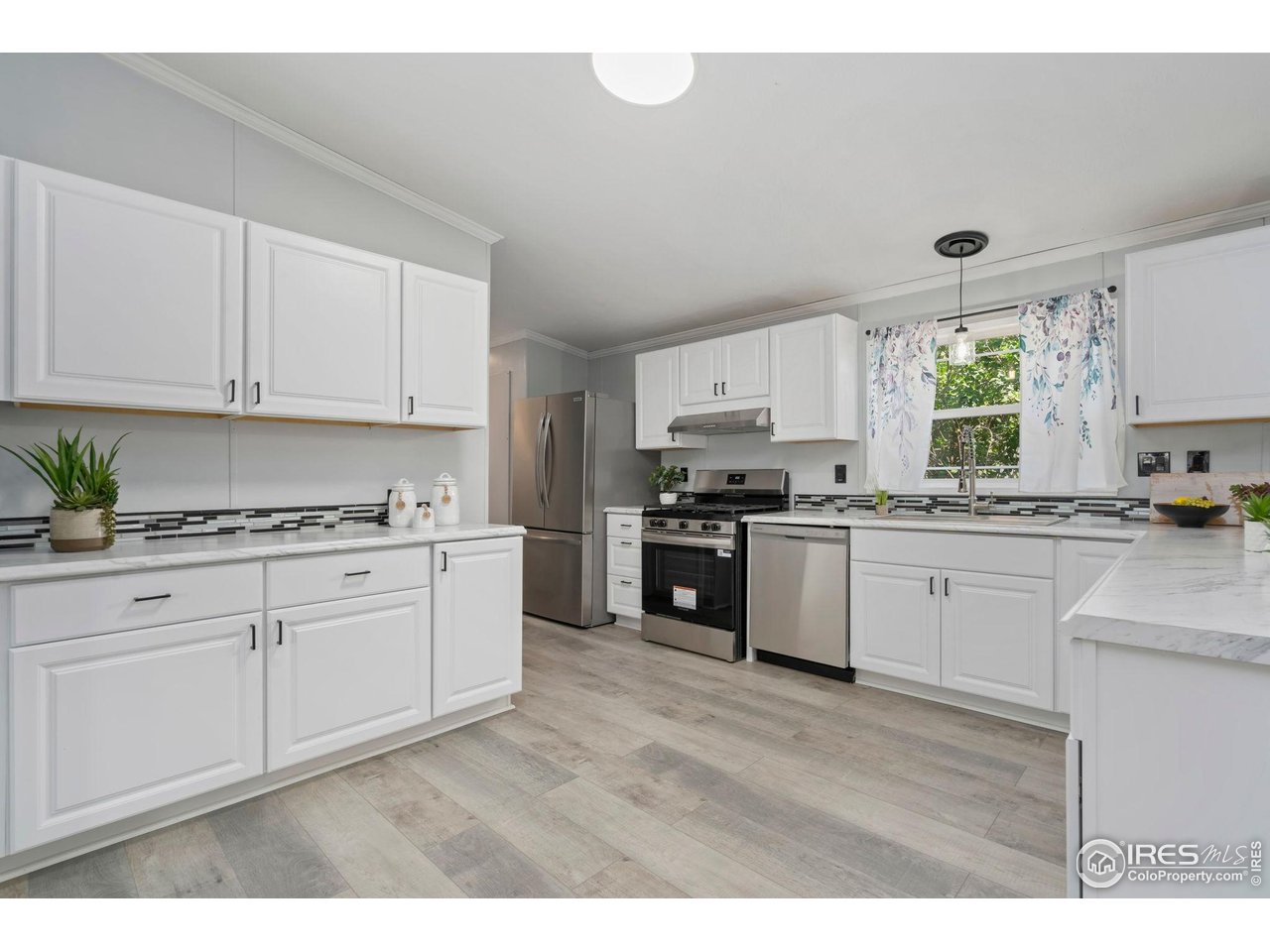 200 N 35th Ave 103