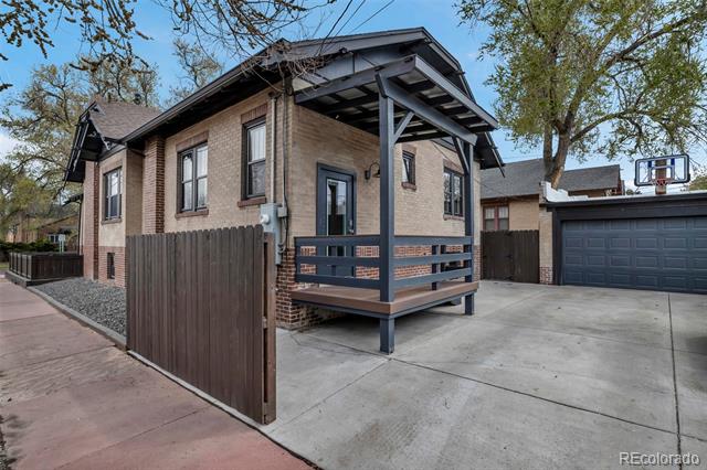 1399 Newton Street
