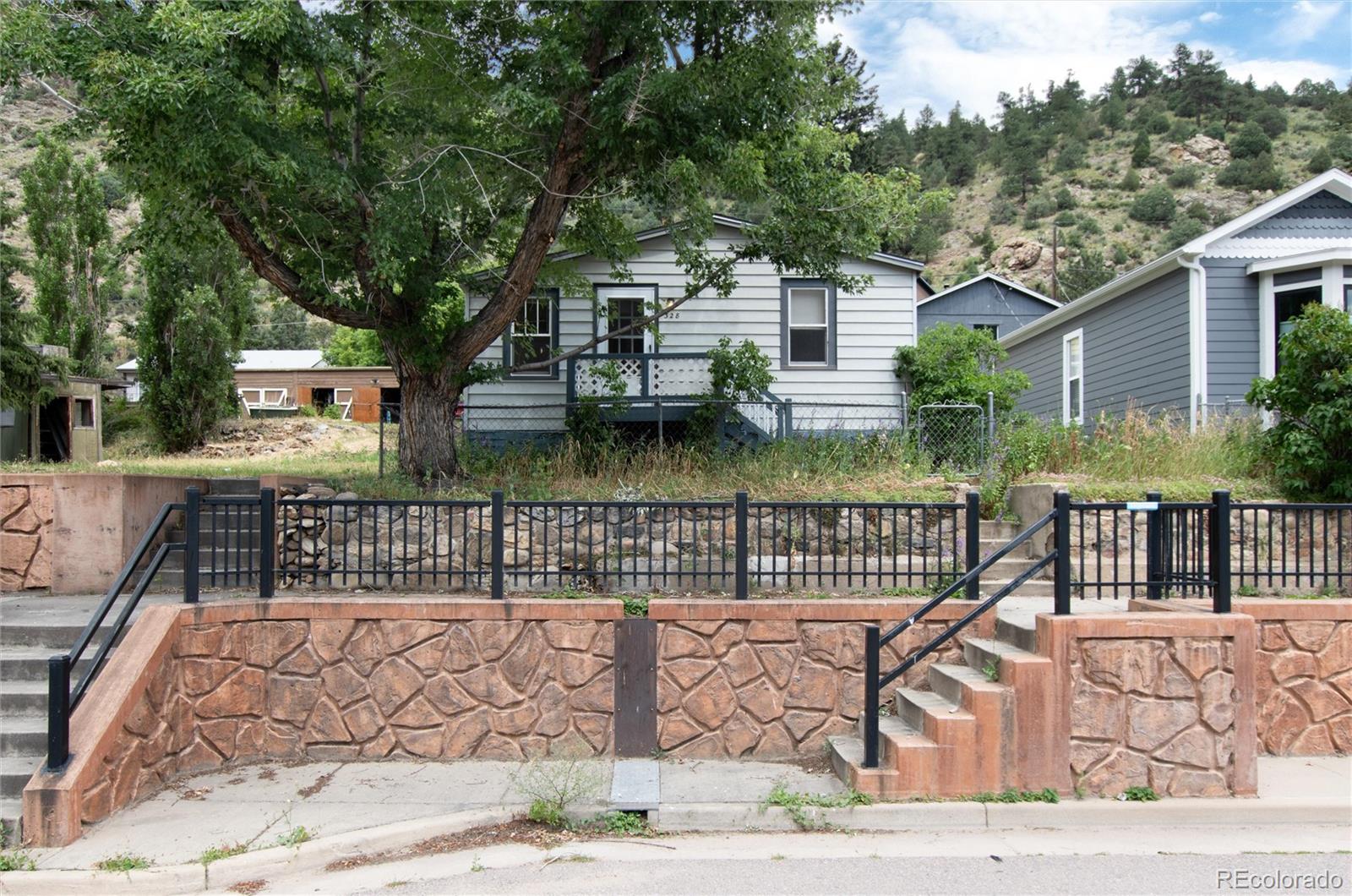 327 Virginia Street