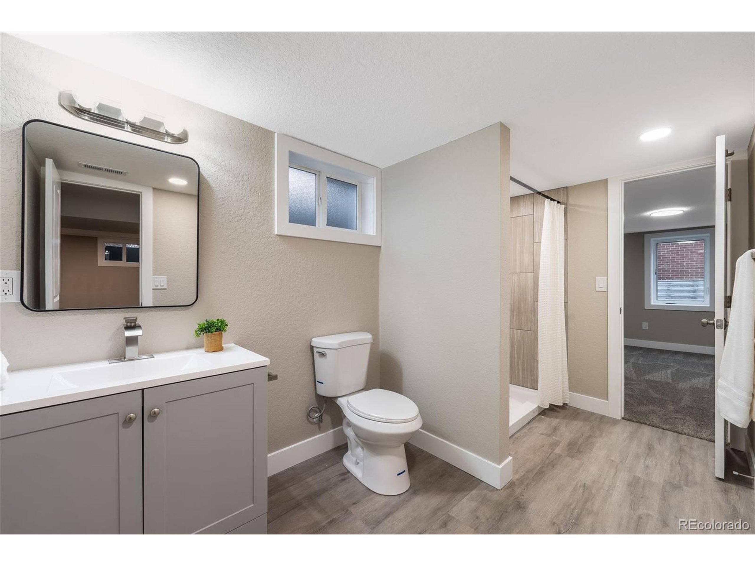3344 S Uinta Ct