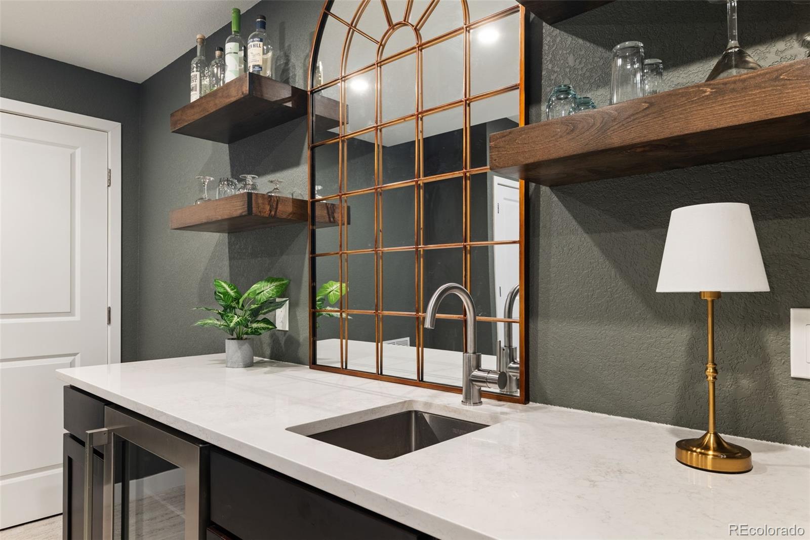 6743 Mariposa Street