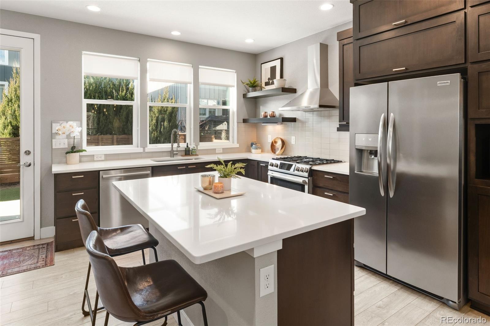 6743 Mariposa Street