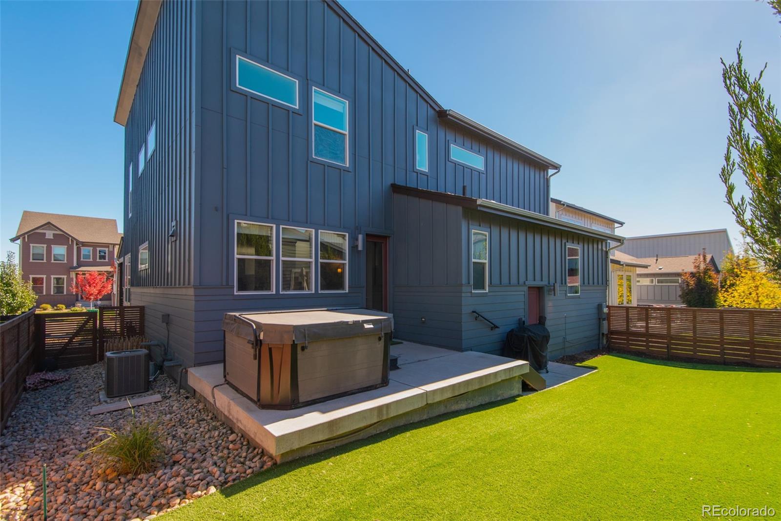 6743 Mariposa Street