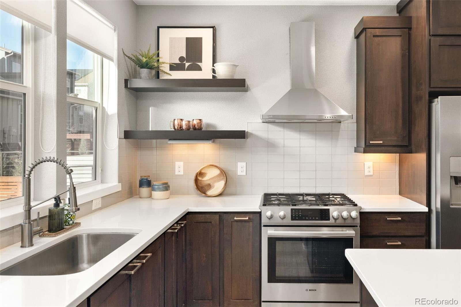 6743 Mariposa Street