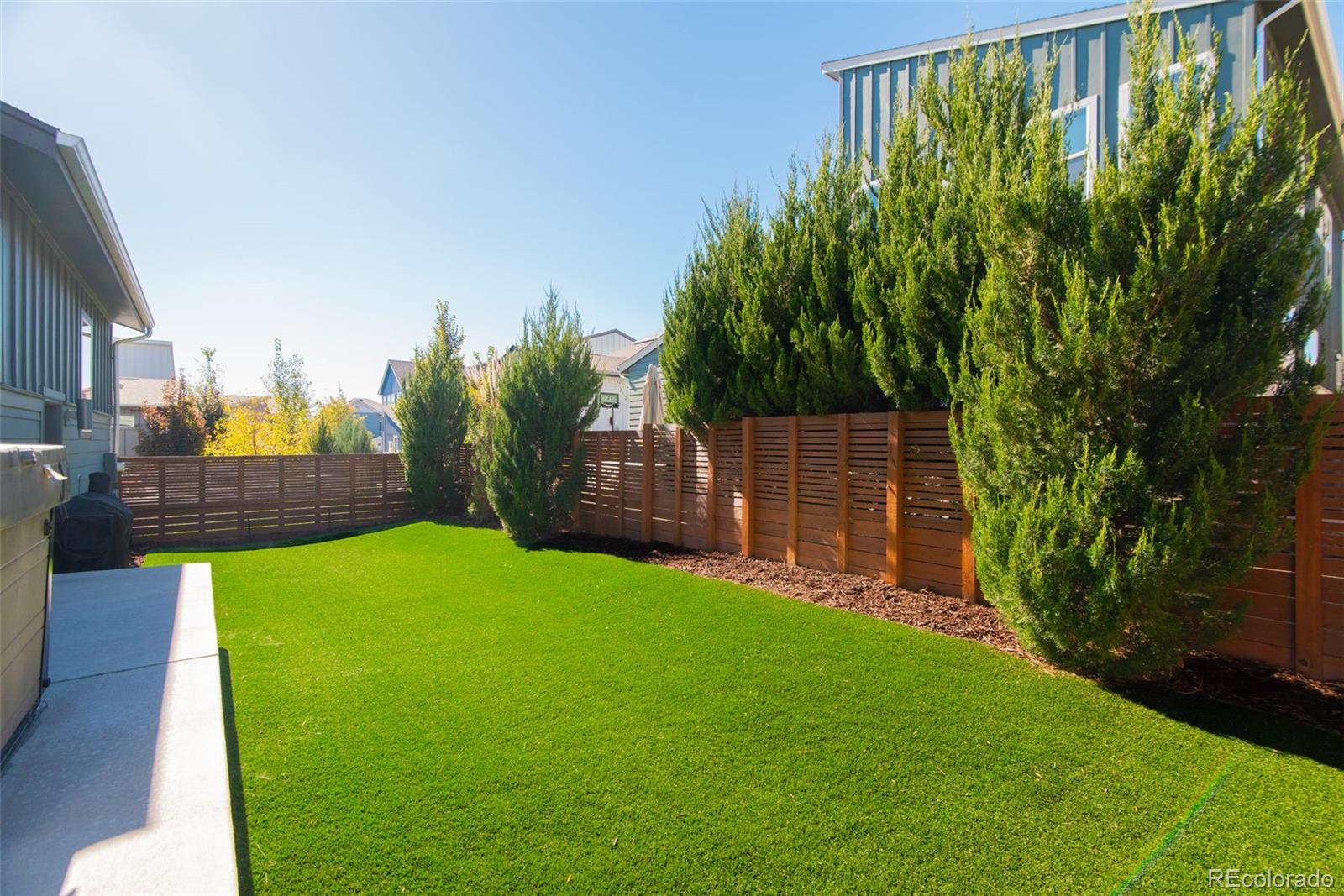 6743 Mariposa Street