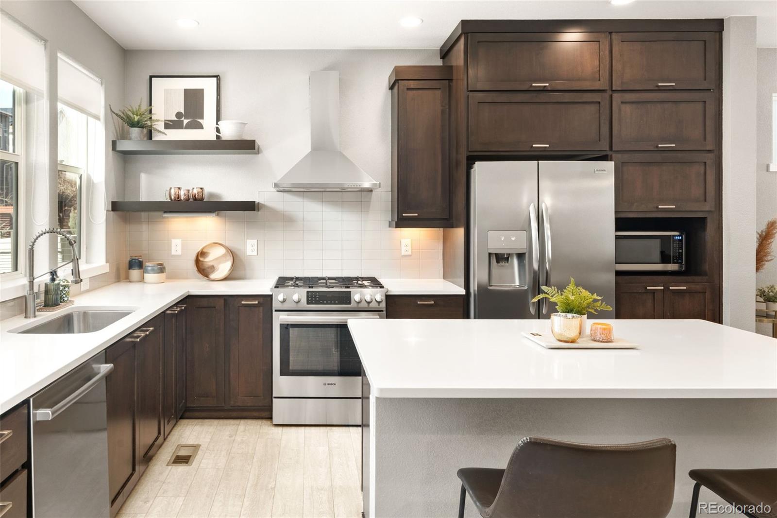 6743 Mariposa Street