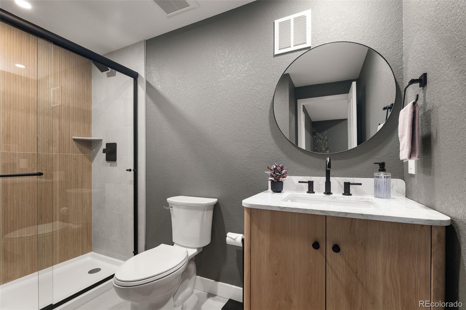 6743 Mariposa Street