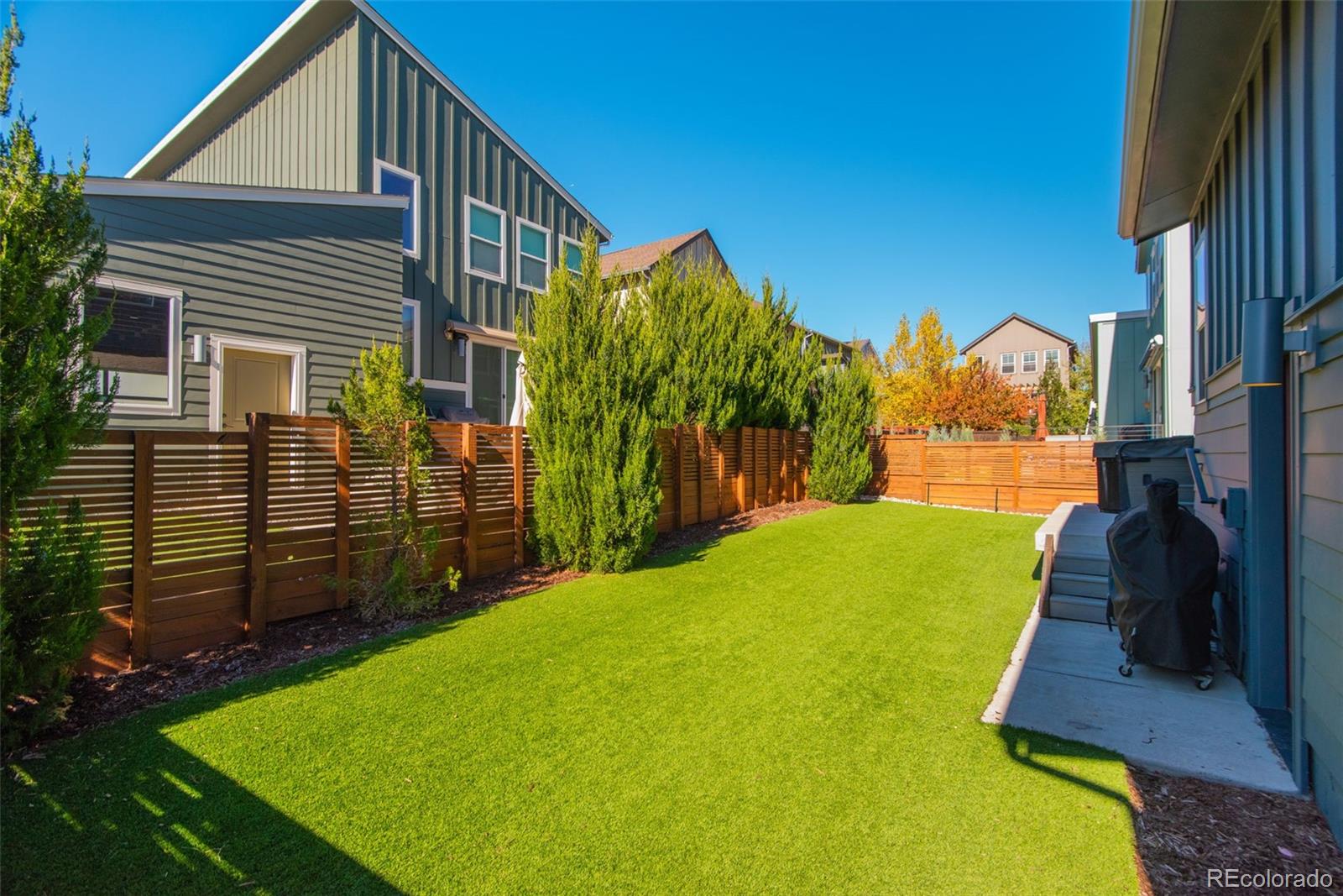 6743 Mariposa Street