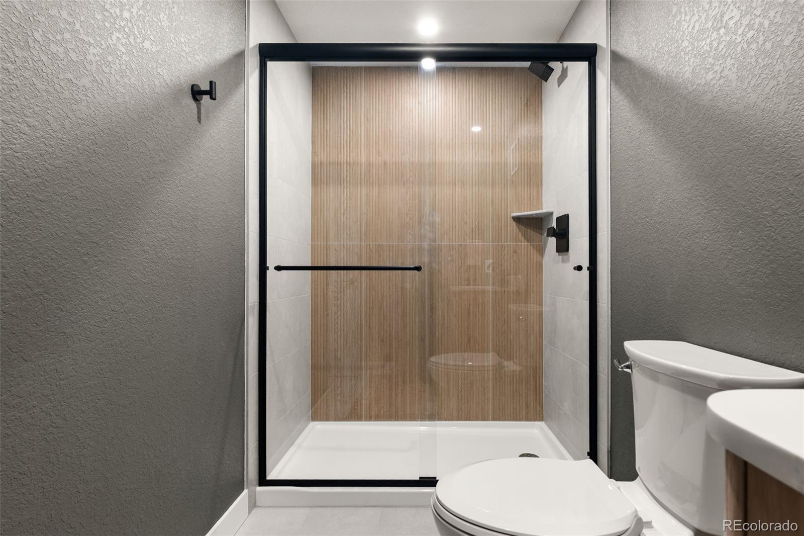 6743 Mariposa Street