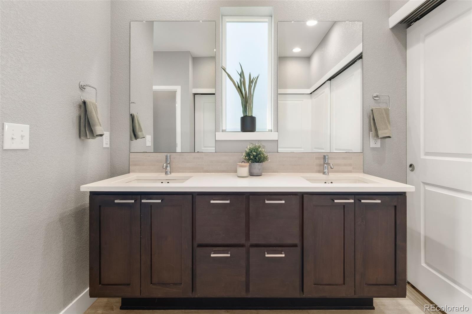 6743 Mariposa Street