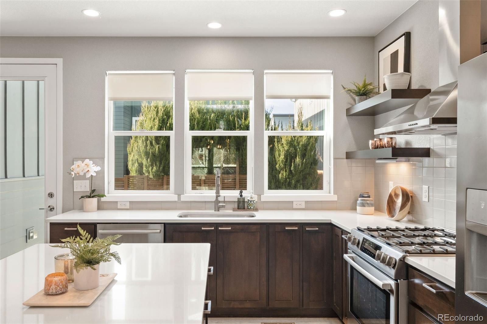 6743 Mariposa Street