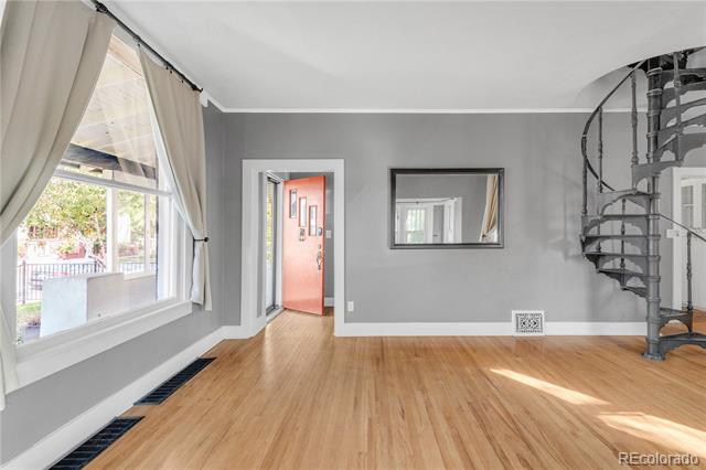 416 S High Street