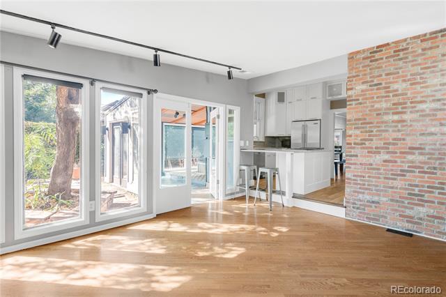 416 S High Street
