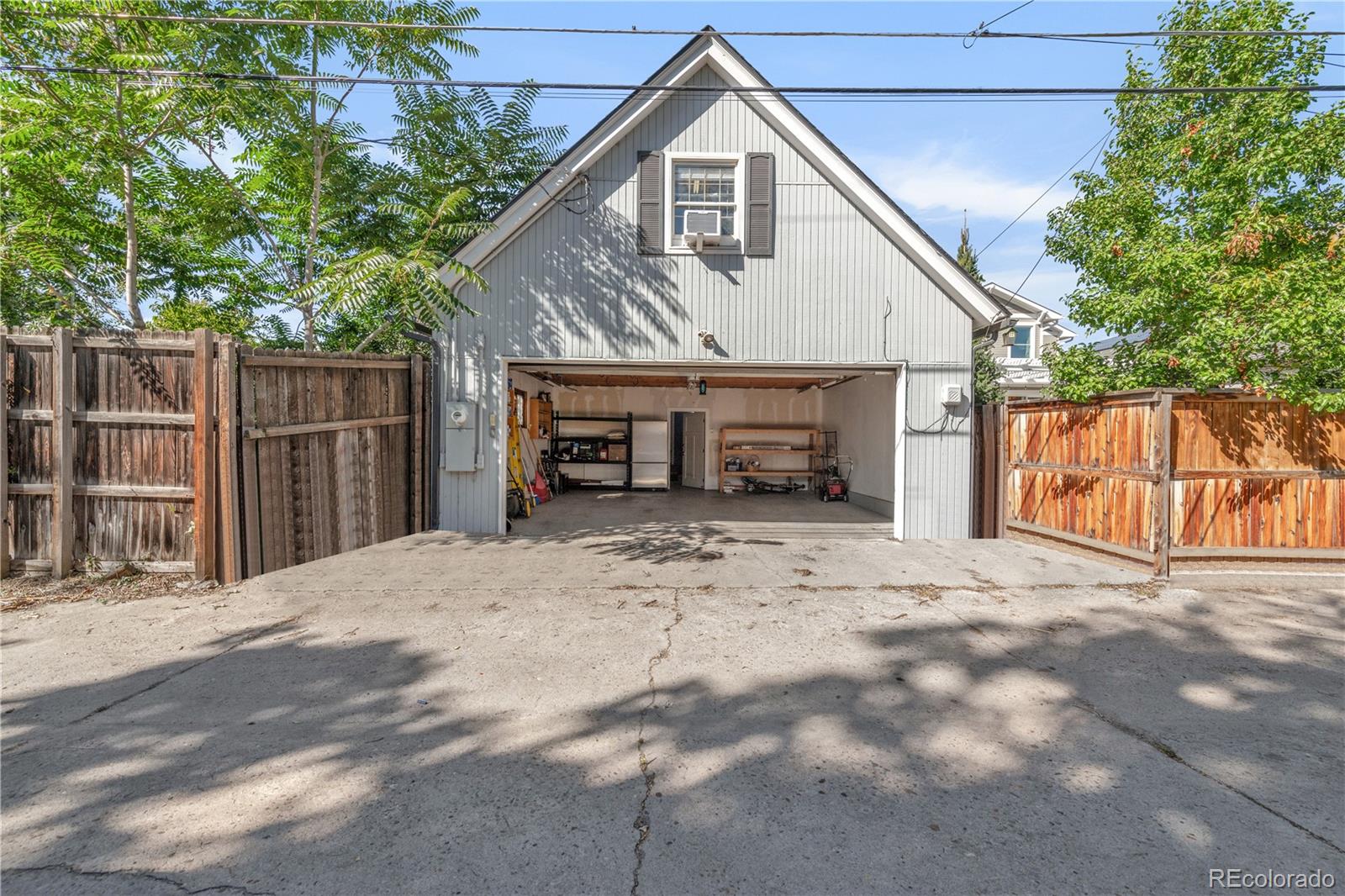 416 S High Street