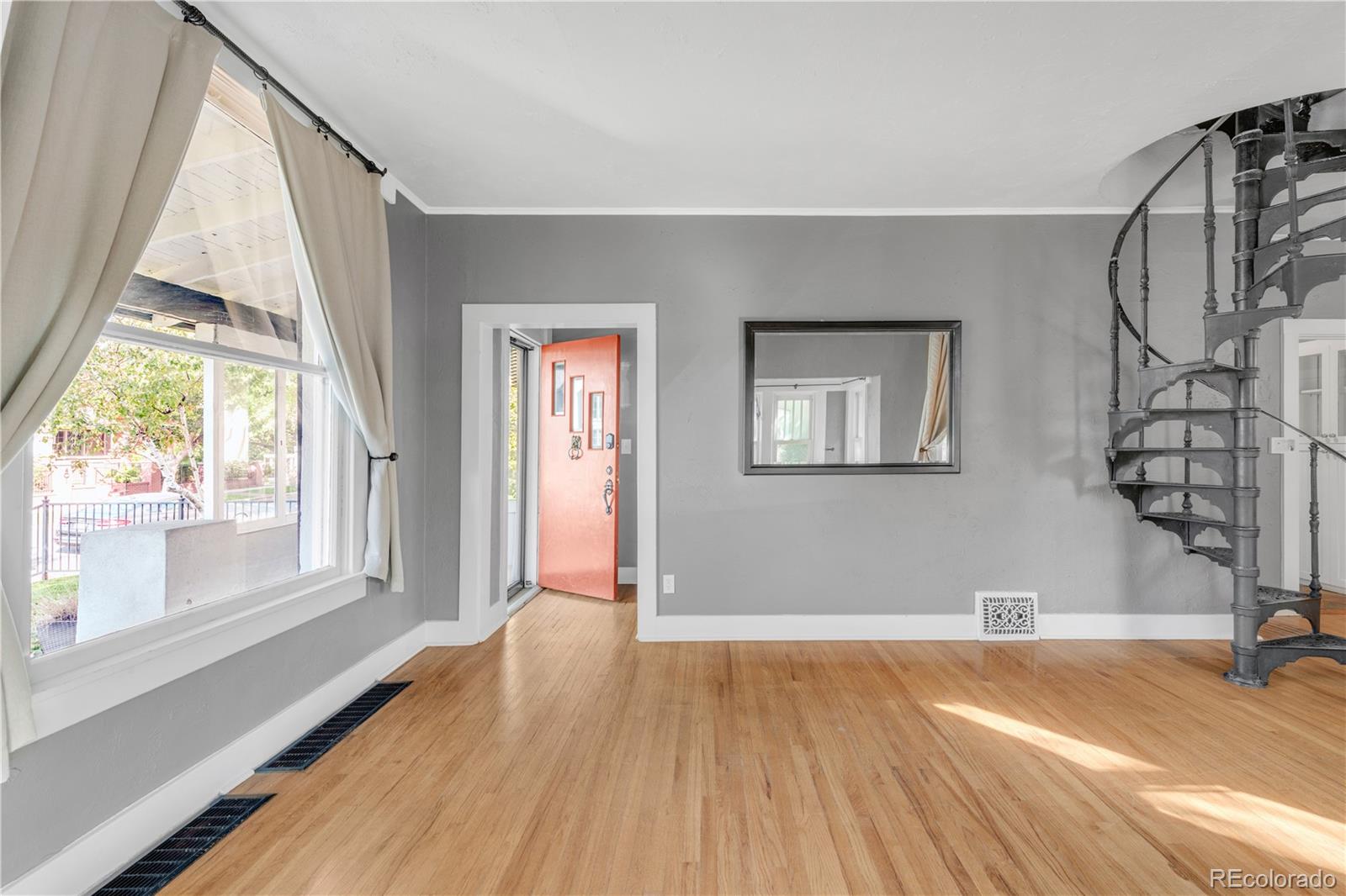 416 S High Street