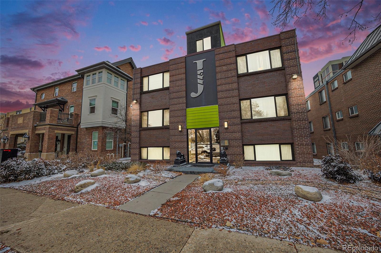 1977 S Josephine Street Unit: 304