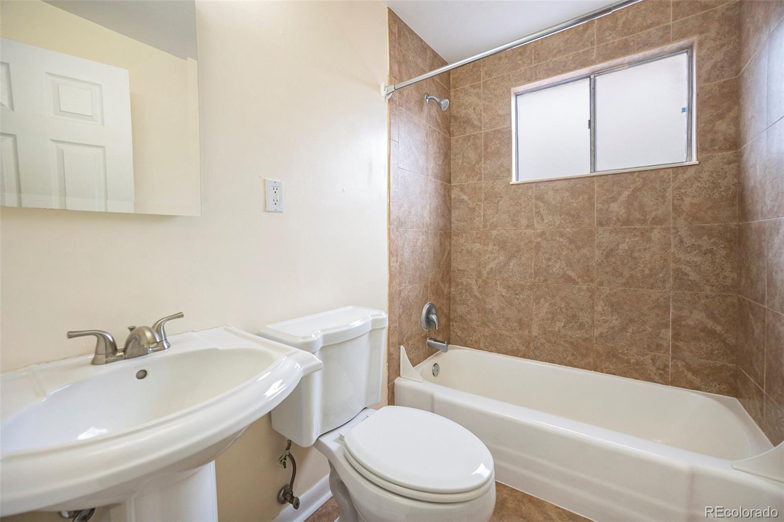 1977 S Josephine Street Unit: 304