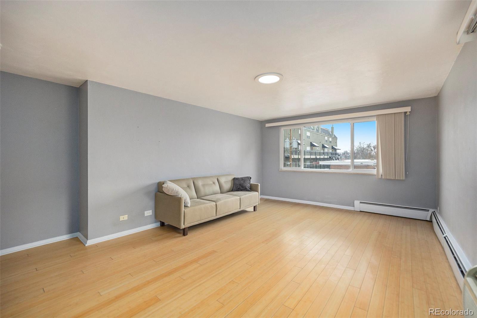 1977 S Josephine Street Unit: 304