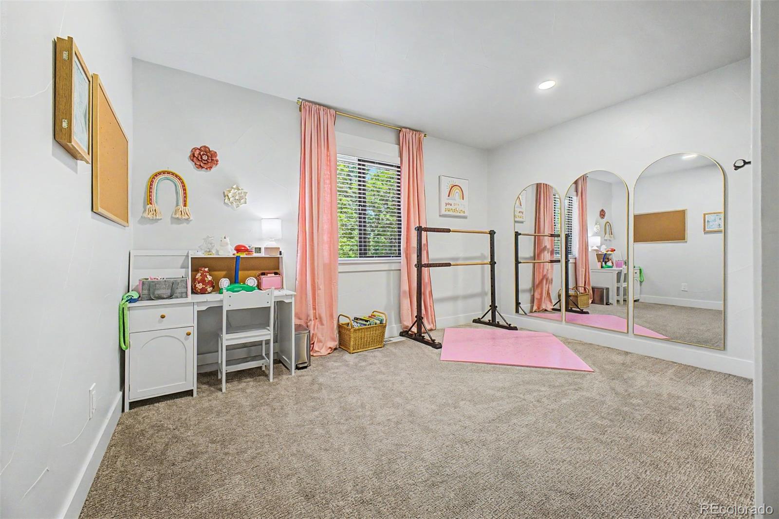 3469 E Easter Place