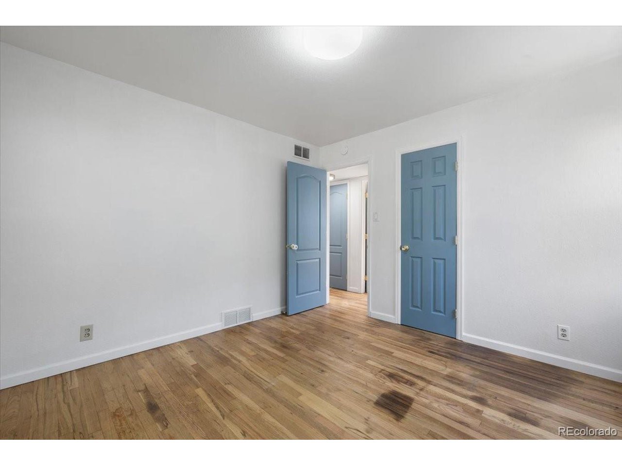 1222 E La Salle St