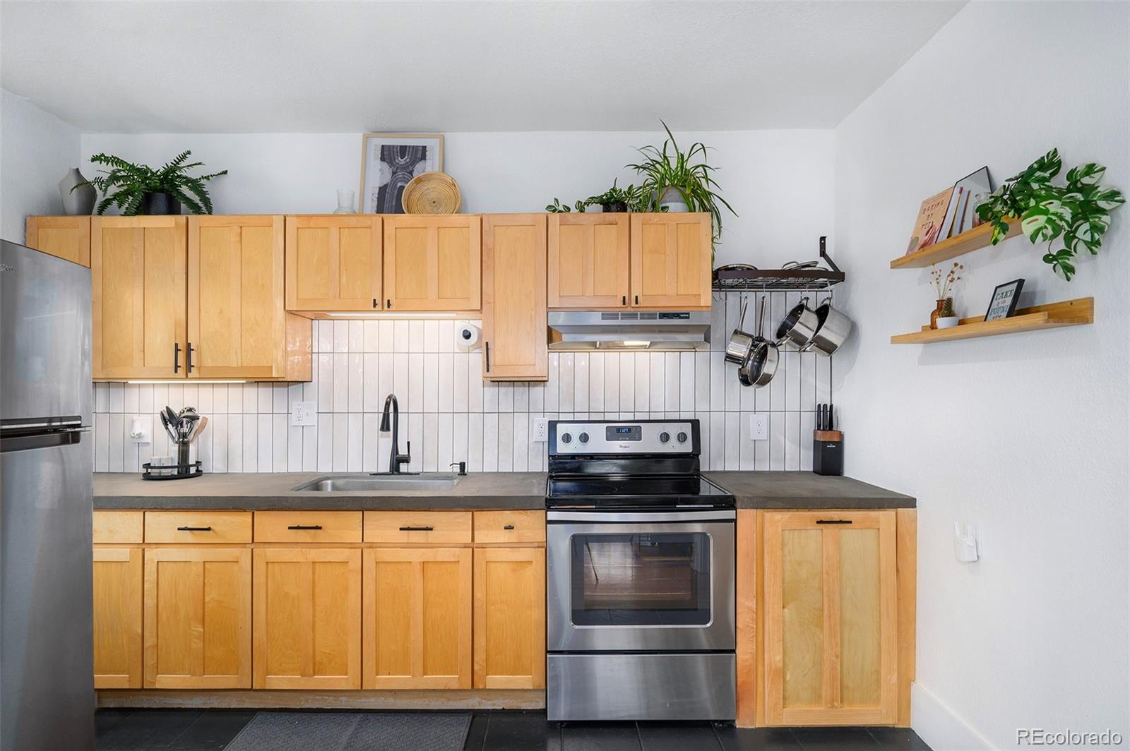 521 E 14th Avenue Unit: 19