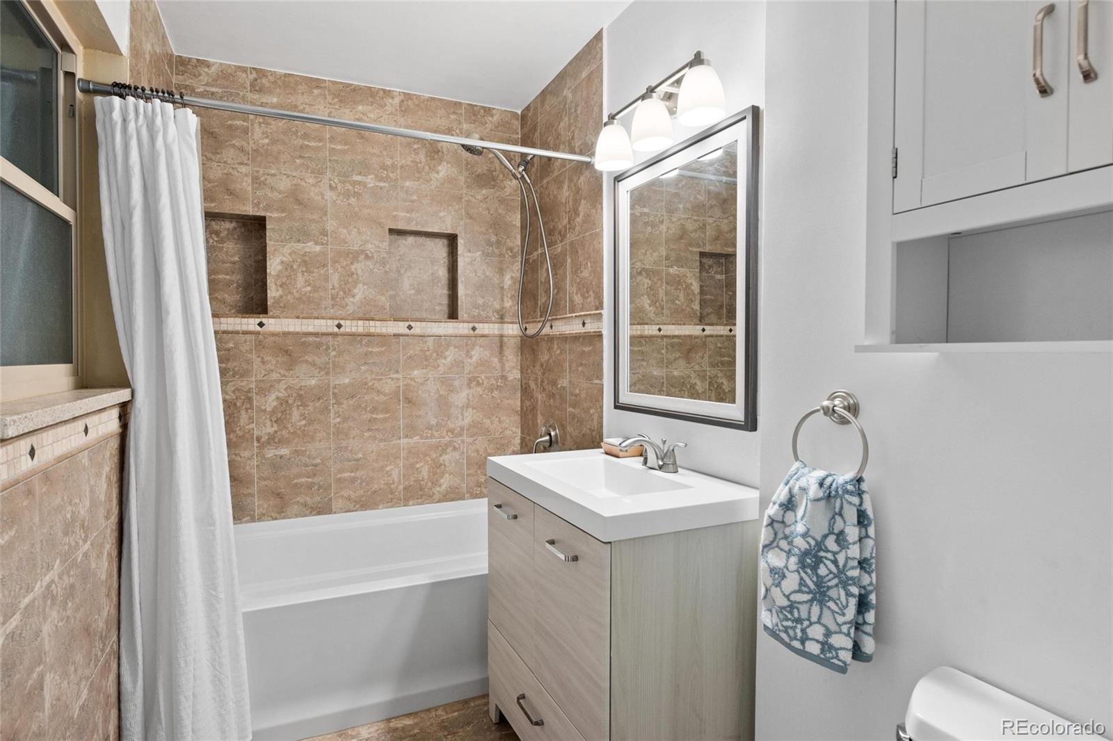 4800 E Dartmouth Avenue