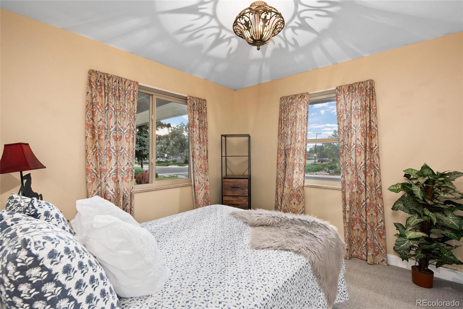 4800 E Dartmouth Avenue