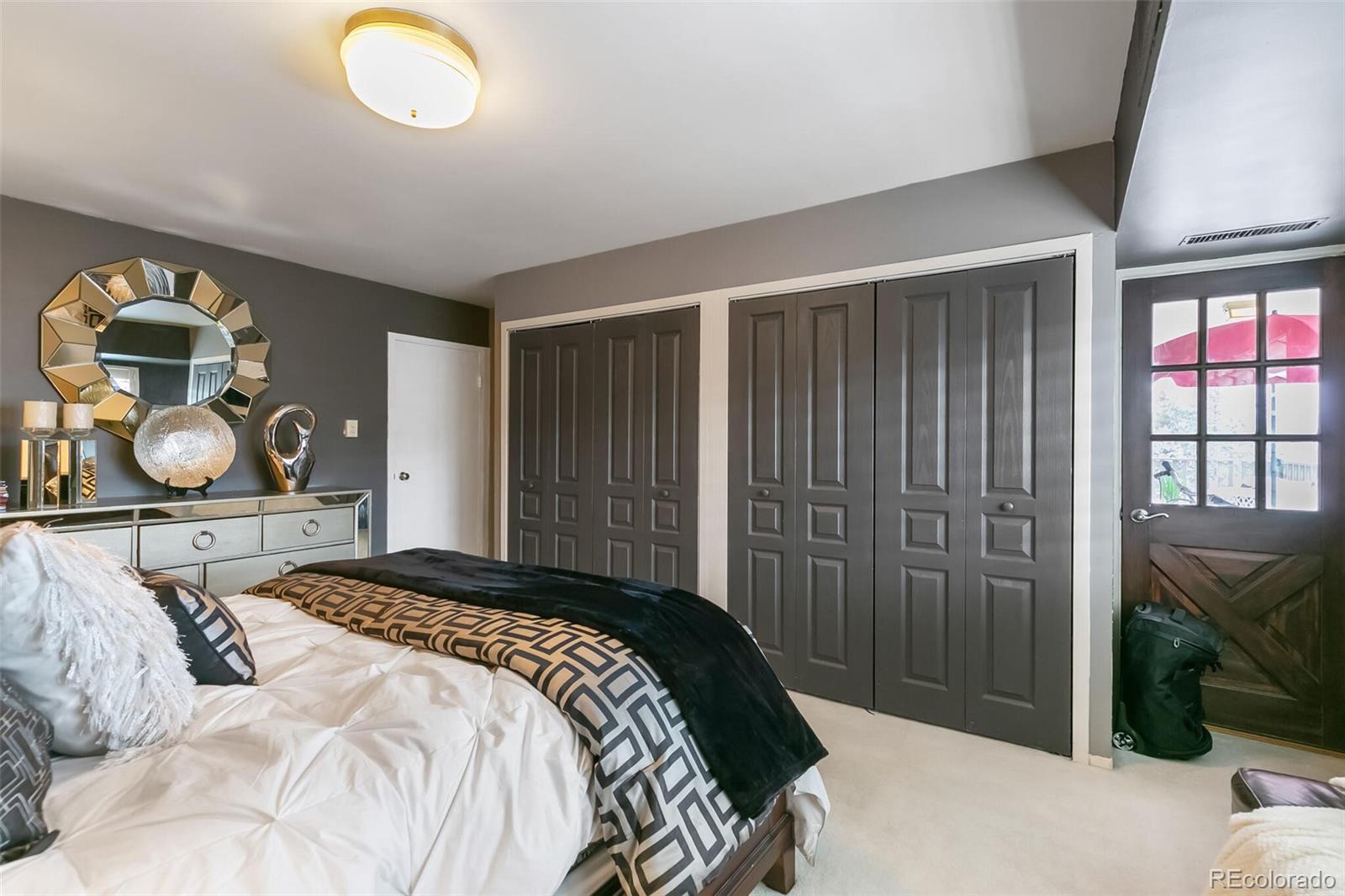 1223 Race Street Unit: 401