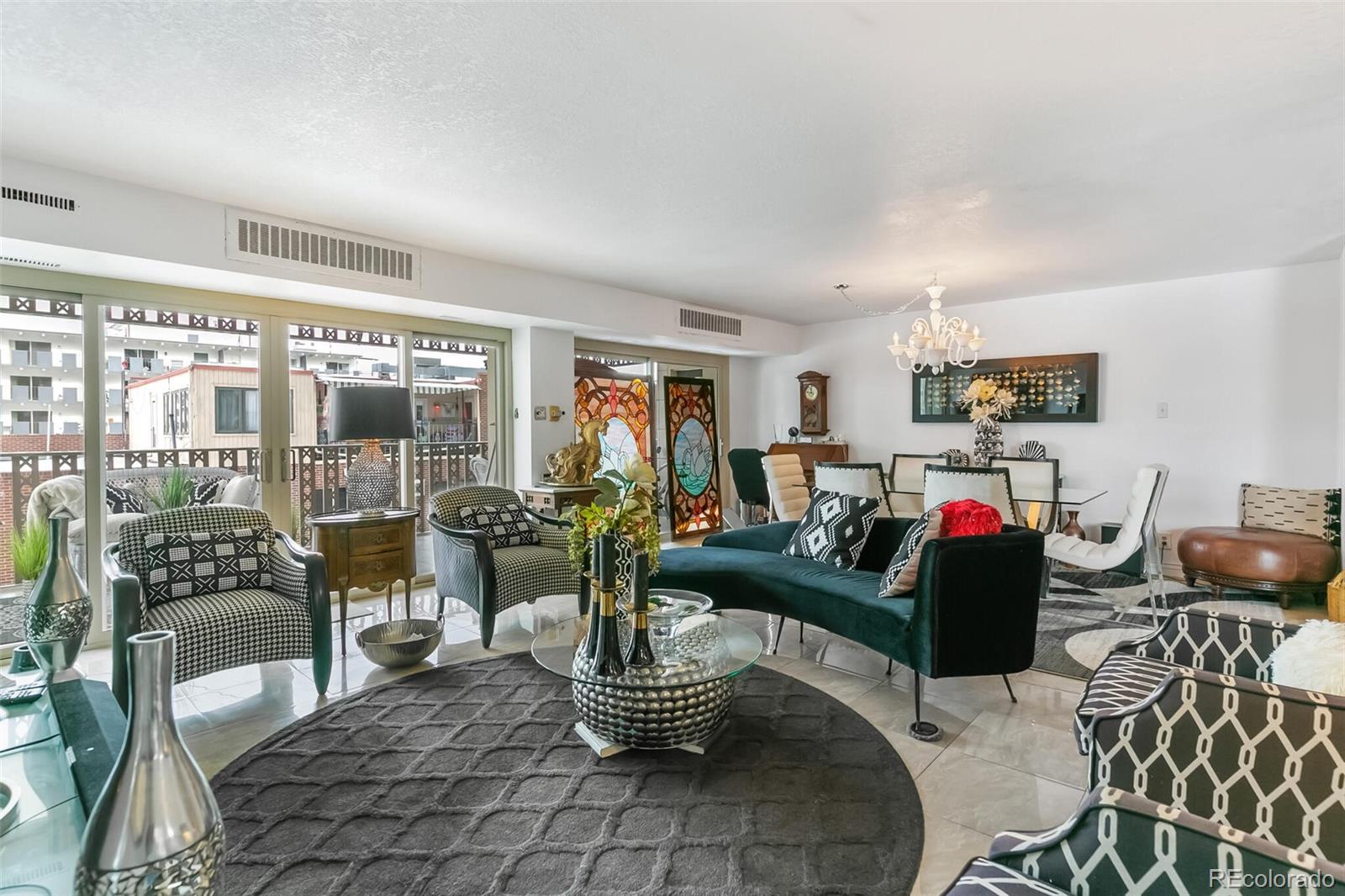 1223 Race Street Unit: 401