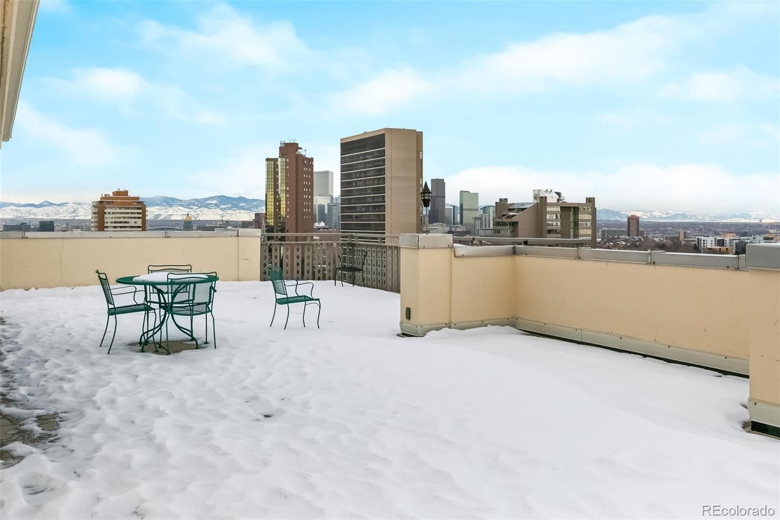 1223 Race Street Unit: 401