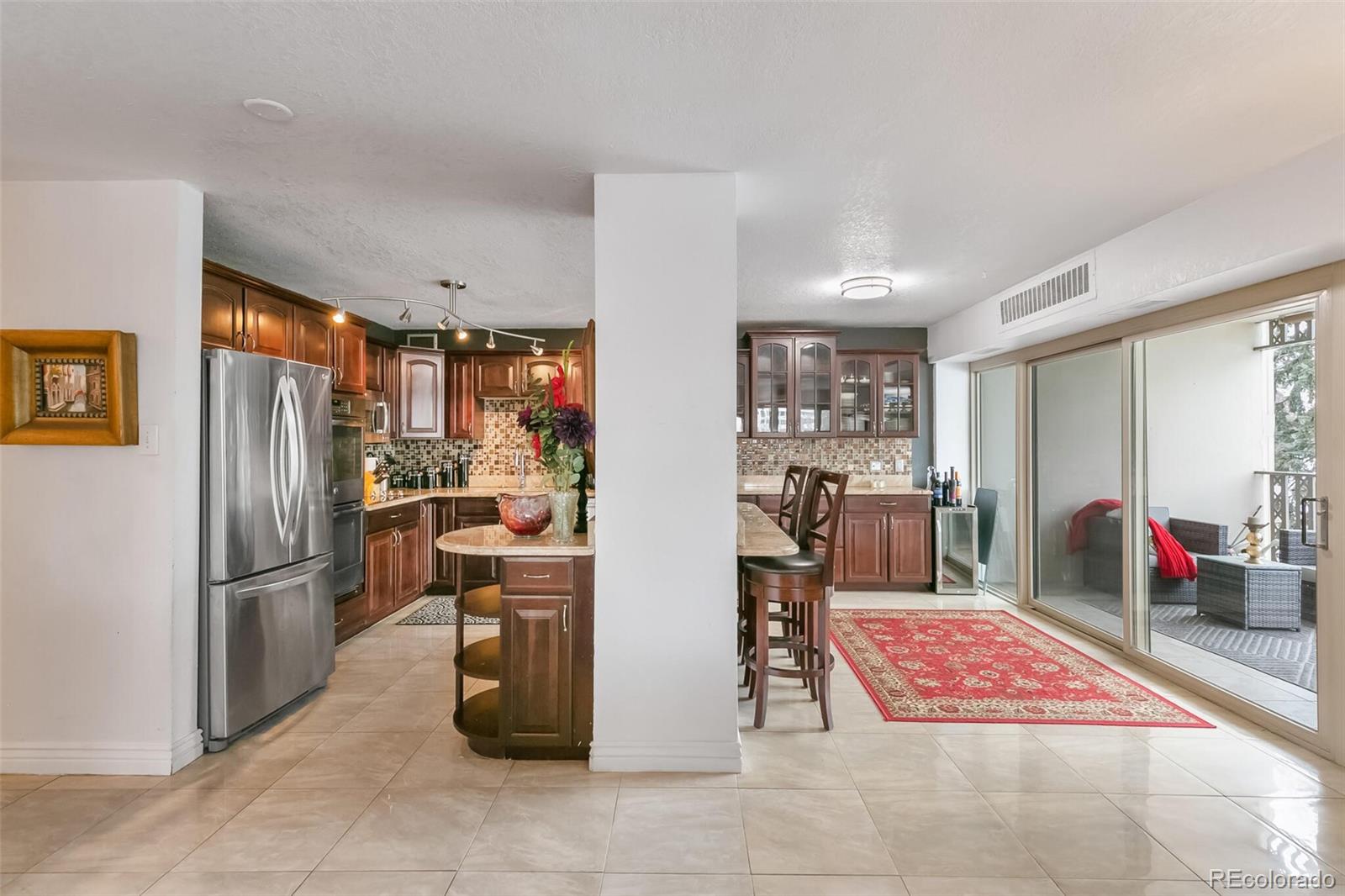 1223 Race Street Unit: 401