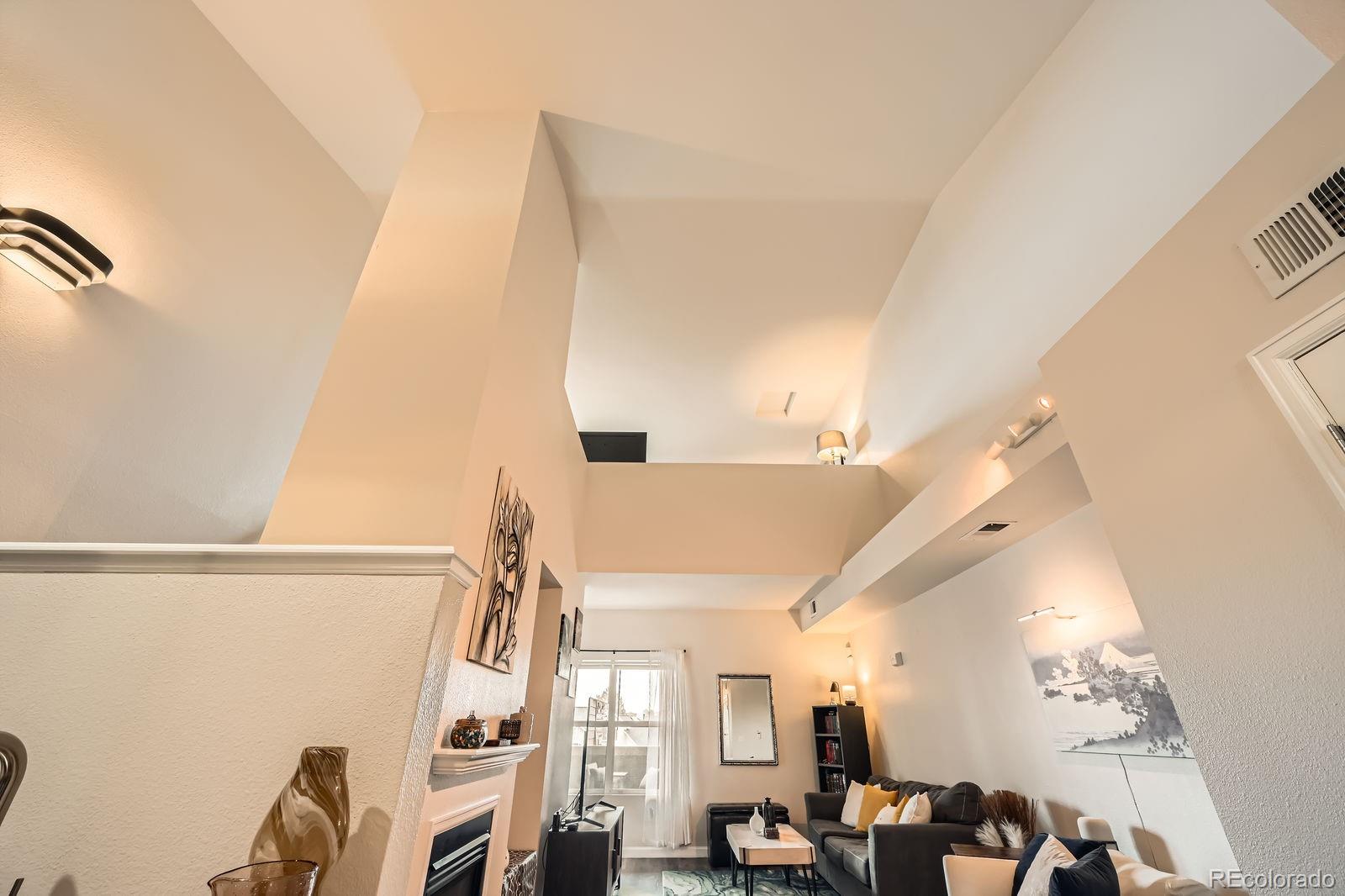 3205 S Walden Court Unit: H