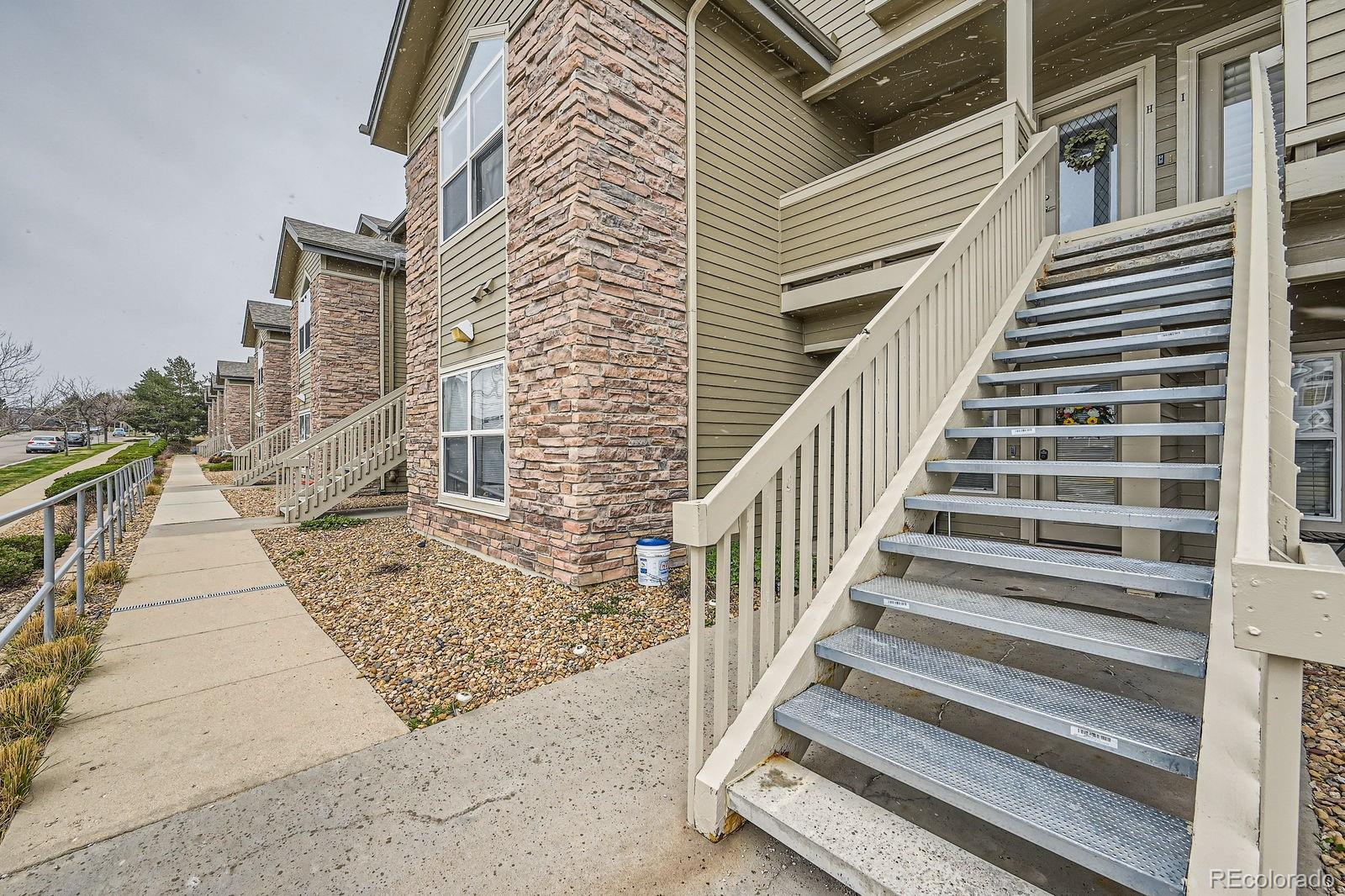3205 S Walden Court Unit: H