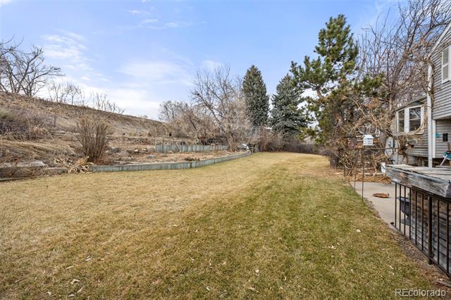 8037 Iris Court