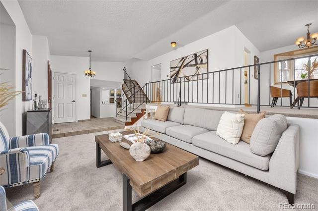 8037 Iris Court