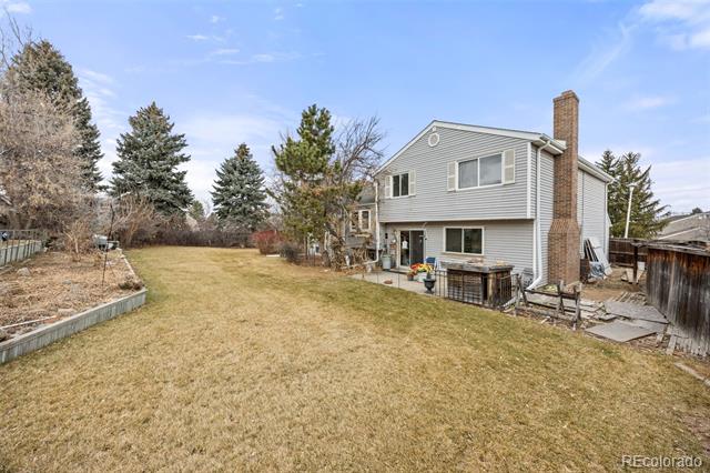 8037 Iris Court