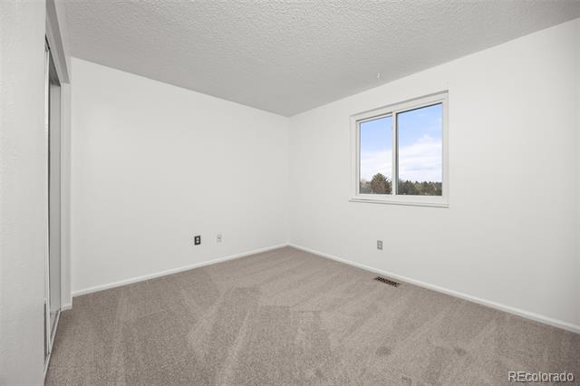 8037 Iris Court